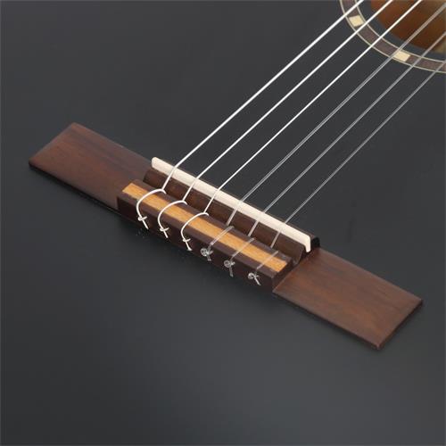 GUITARRA ELECTROCLASICA 4/4 FAMILY SERIES NEGRO CON ESTUCHE