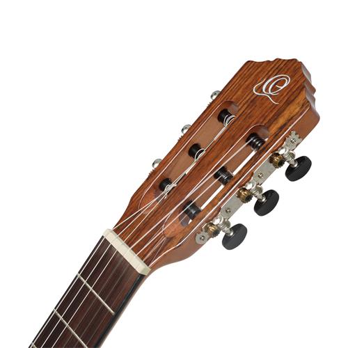 GUITARRA CLASICA 4/4 PICKER`S PACK NATURAL CON ACCESORIOS