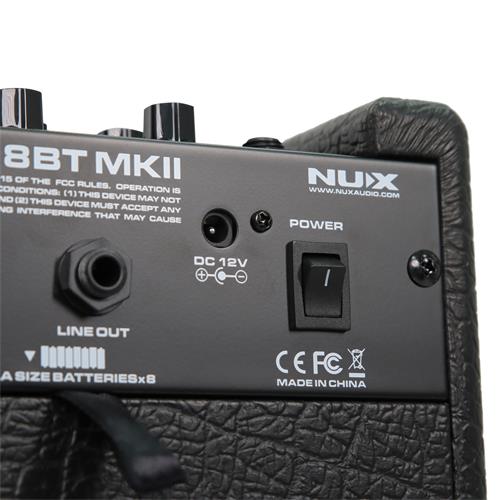 AMPLIFICADOR PARA GUIT. ELEC. PORTATIL EQ/FX/BT/APP 8W 1X6.5