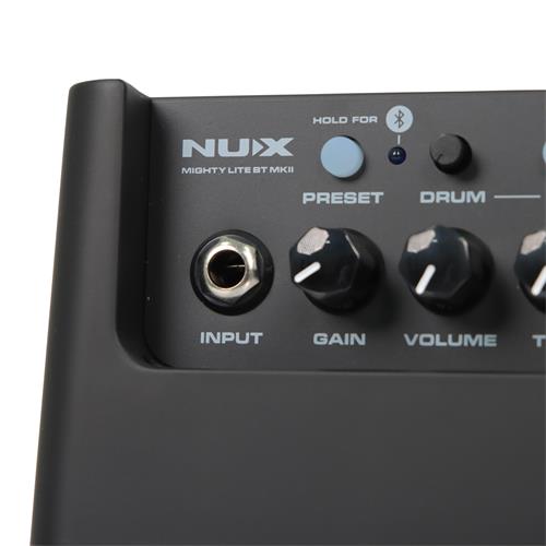 AMPLIFICADOR PARA GUITARRA COMPACTO EQ/FX/BT/APP 3W