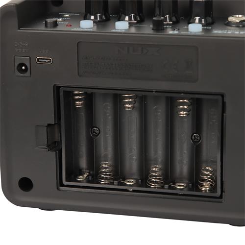AMPLIFICADOR PARA GUITARRA COMPACTO EQ/FX/BT/APP 3W